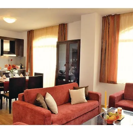 Two-bedroom In Kableshkovo דירה *